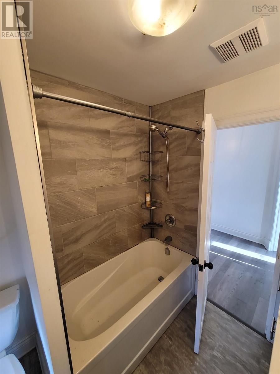 22 Dragatis Street, Glace Bay, Nova Scotia  B1A 2B5 - Photo 31 - 202519366