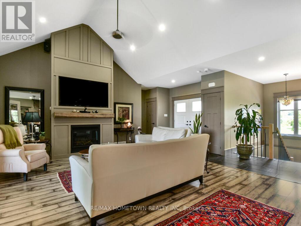 118 Galop Canal Road, Edwardsburgh/cardinal, Ontario  K0E 1E0 - Photo 6 - X12319655