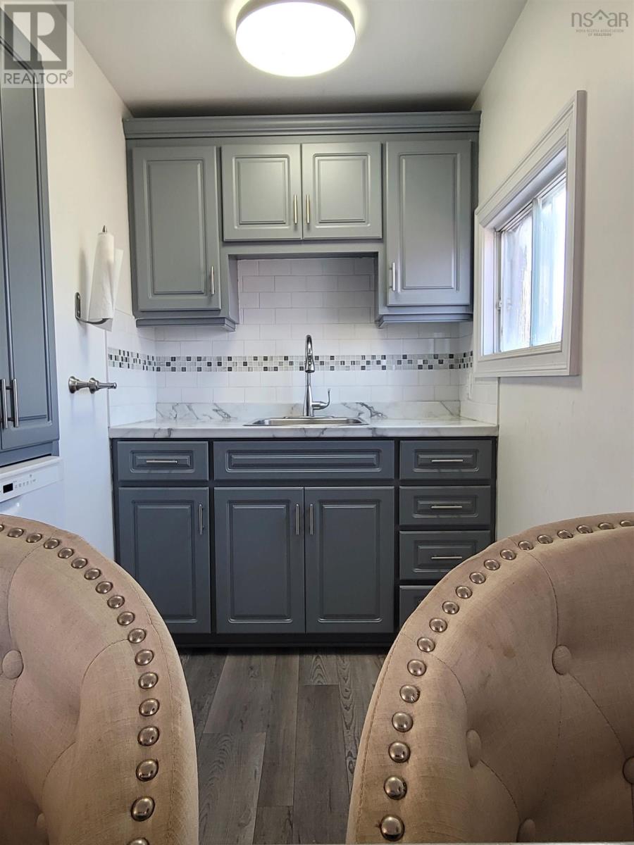 22 Dragatis Street, Glace Bay, Nova Scotia  B1A 2B5 - Photo 6 - 202519366