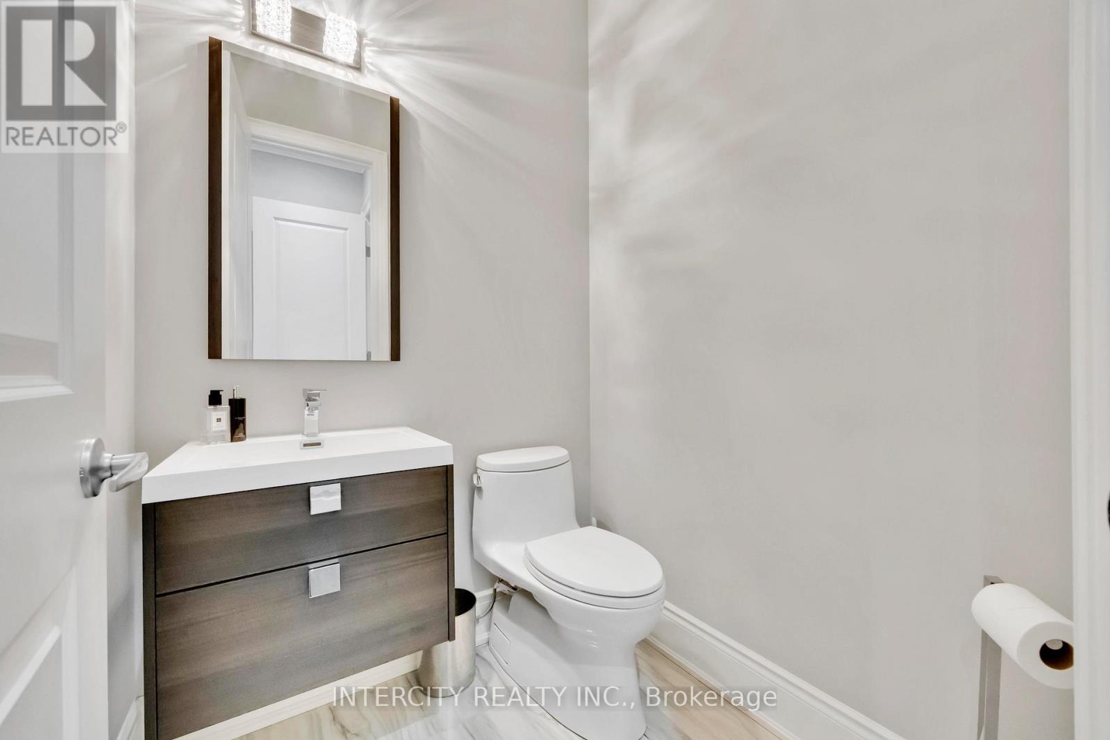 40 Garyscholl Road, Vaughan, Ontario  L4L 1A6 - Photo 15 - N12262050