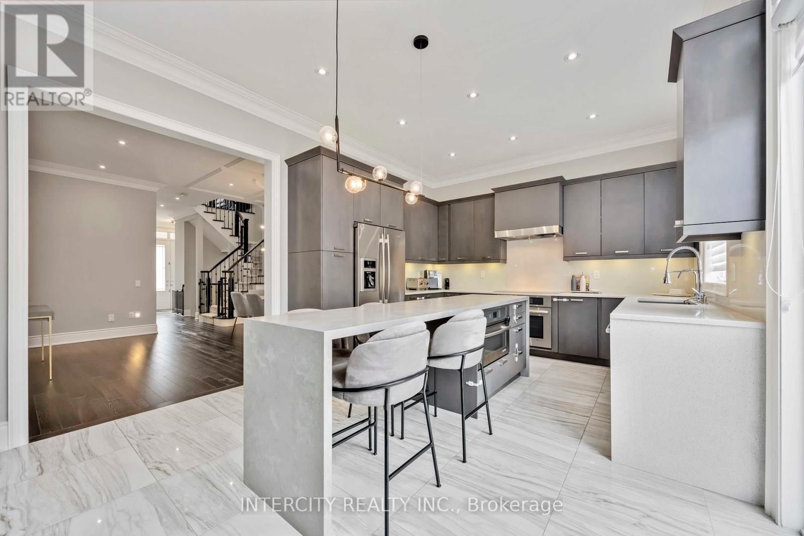 Property at 40 GARYSCHOLL ROAD image 3