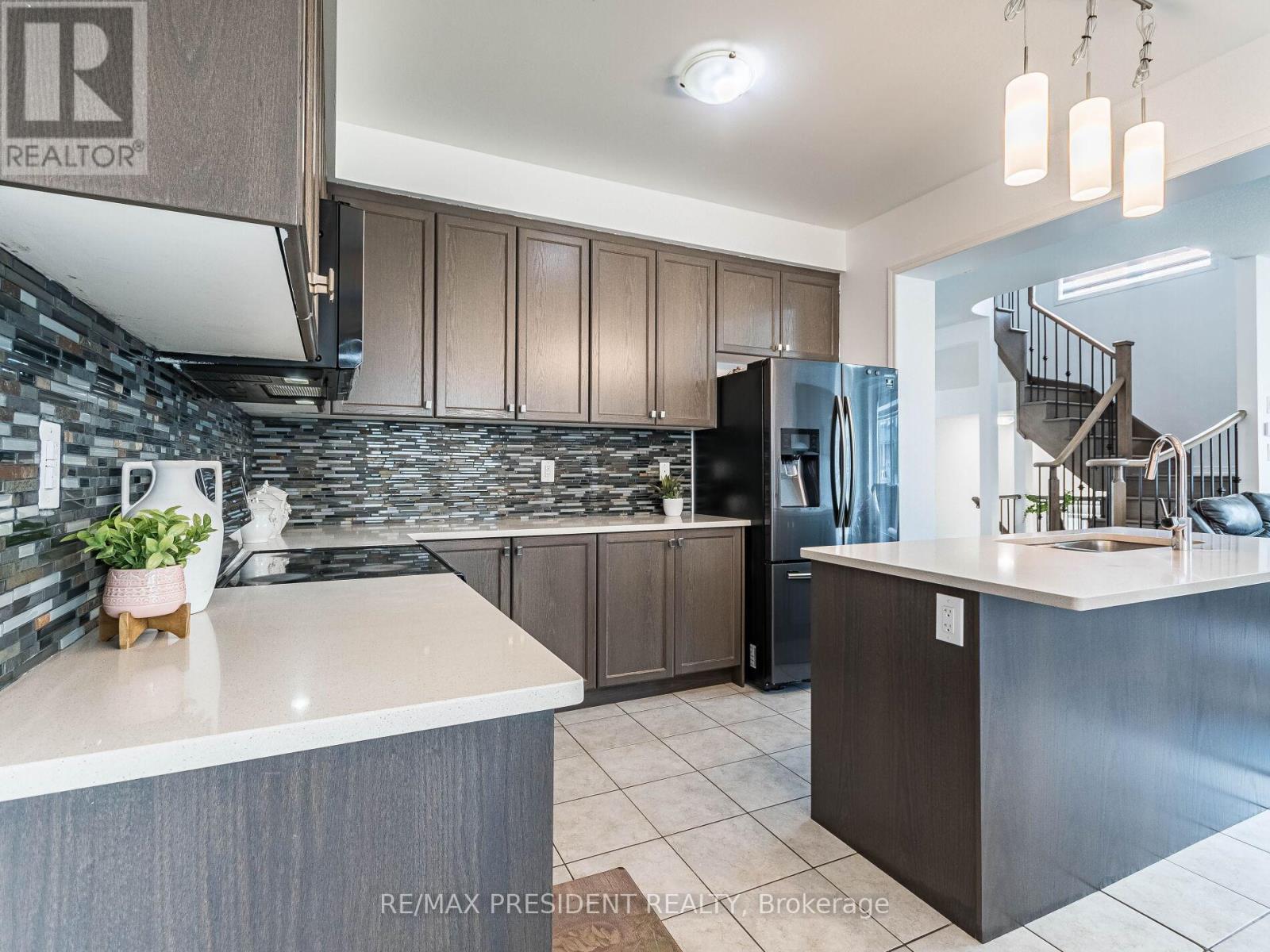 161 Munro Circle E, Brantford, Ontario  N3T 0R3 - Photo 17 - X12319335