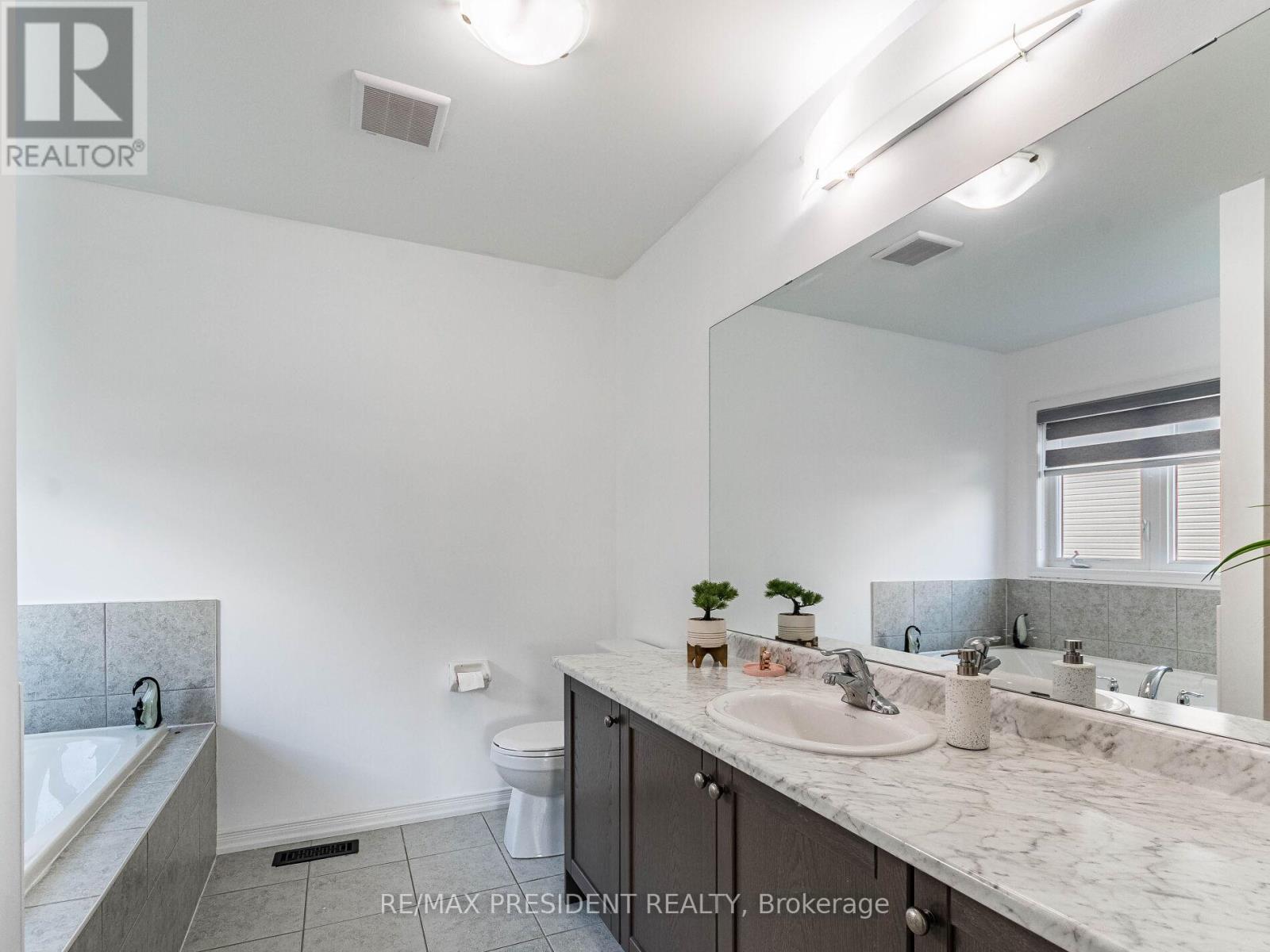 161 Munro Circle E, Brantford, Ontario  N3T 0R3 - Photo 26 - X12319335