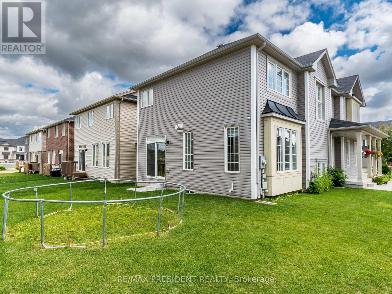 161 Munro Circle E, Brantford, Ontario  N3T 0R3 - Photo 38 - X12319335