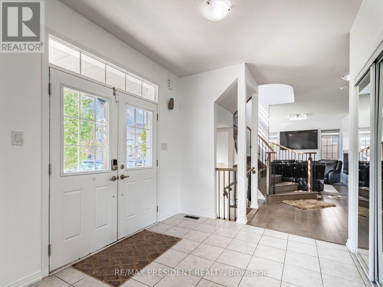 161 Munro Circle E, Brantford, Ontario  N3T 0R3 - Photo 6 - X12319335