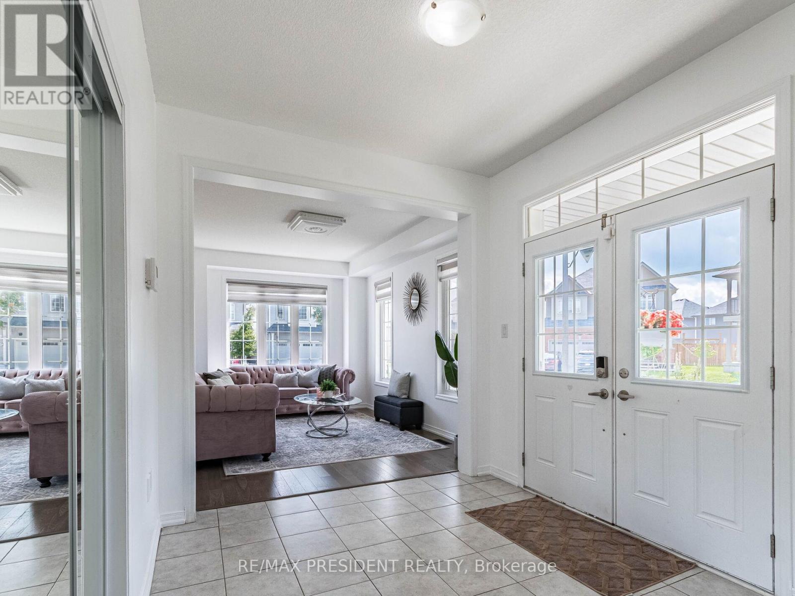 161 Munro Circle E, Brantford, Ontario  N3T 0R3 - Photo 8 - X12319335