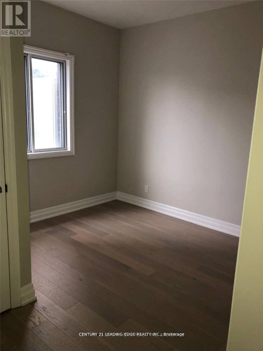 Property at 302 - 44 BOND STREET W image 4