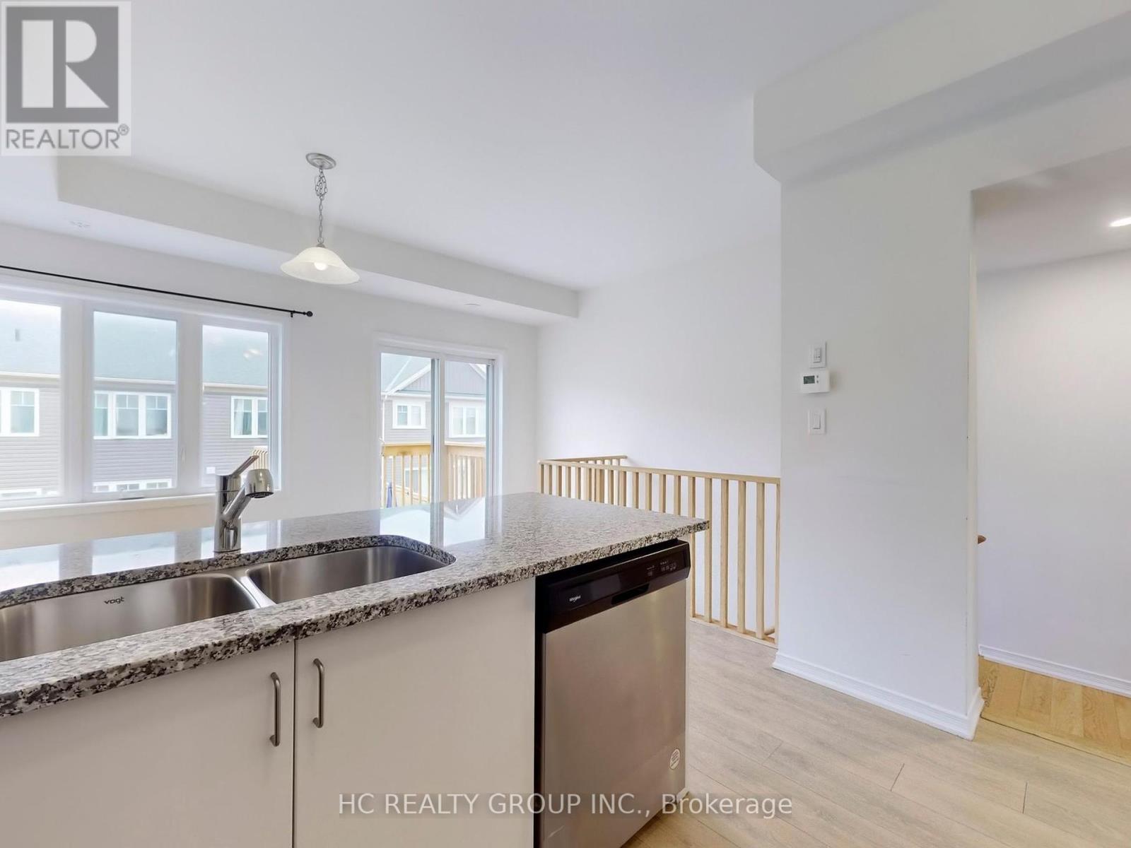 85 Danzatore Path, Oshawa, Ontario  L1L 0P9 - Photo 13 - E12319583