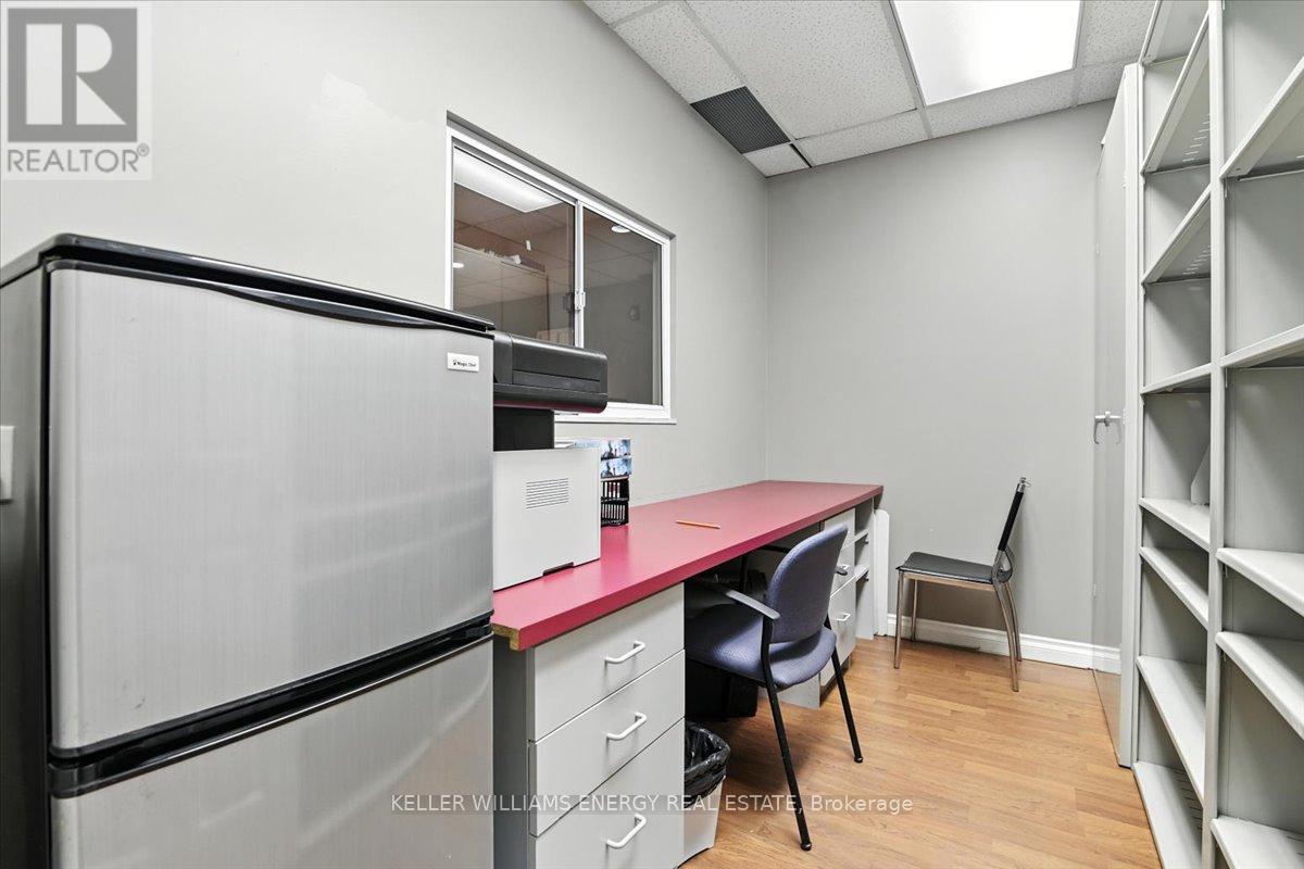 Lower Level - 372 King Street W, Oshawa, Ontario  L1J 2J9 - Photo 17 - E12318259