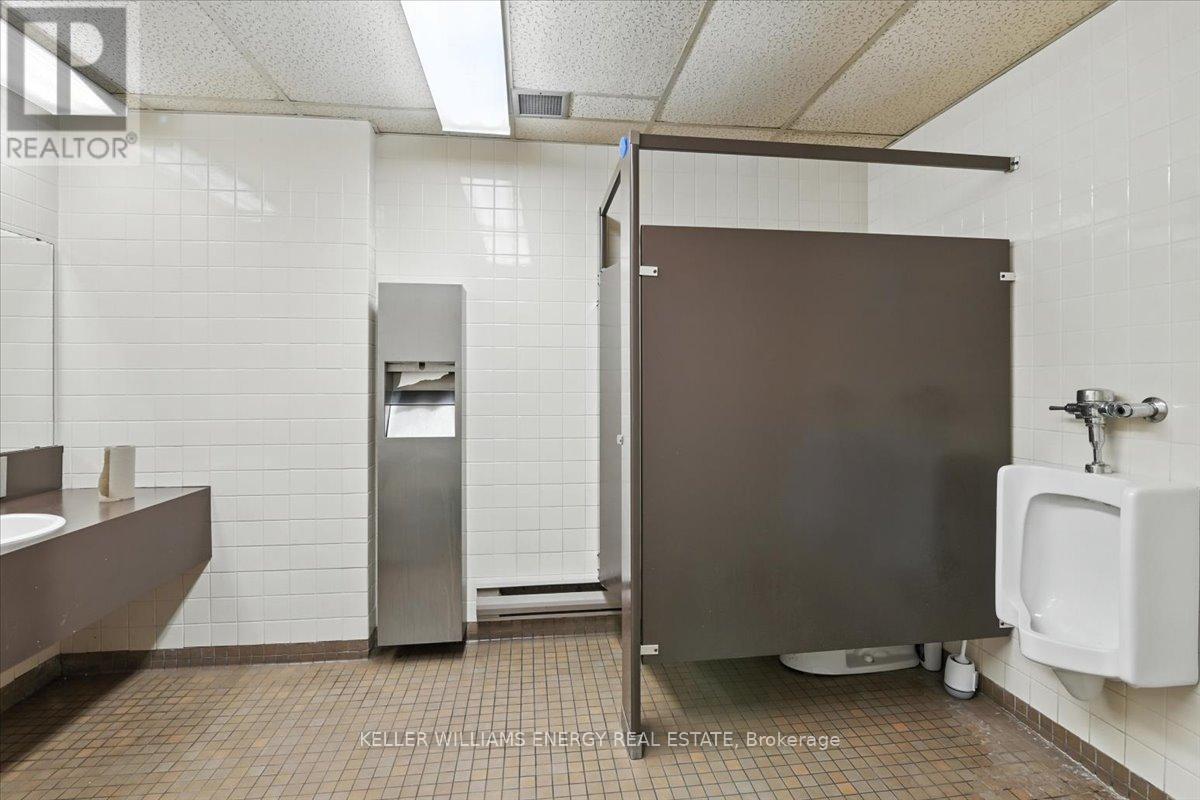 Lower Level - 372 King Street W, Oshawa, Ontario  L1J 2J9 - Photo 33 - E12318259