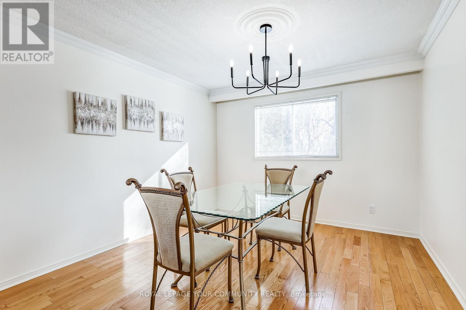 37 Mackay Drive, Richmond Hill, Ontario  L4C 6N9 - Photo 11 - N12319475