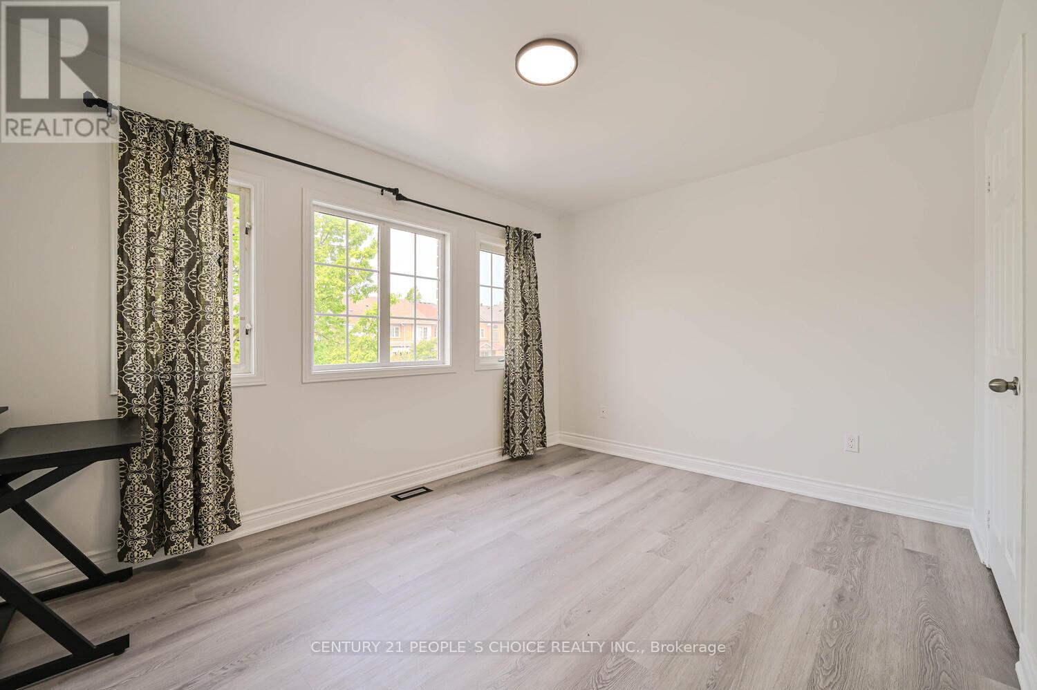 297 Flagstone Way, Newmarket, Ontario  L3X 2R8 - Photo 22 - N12319525