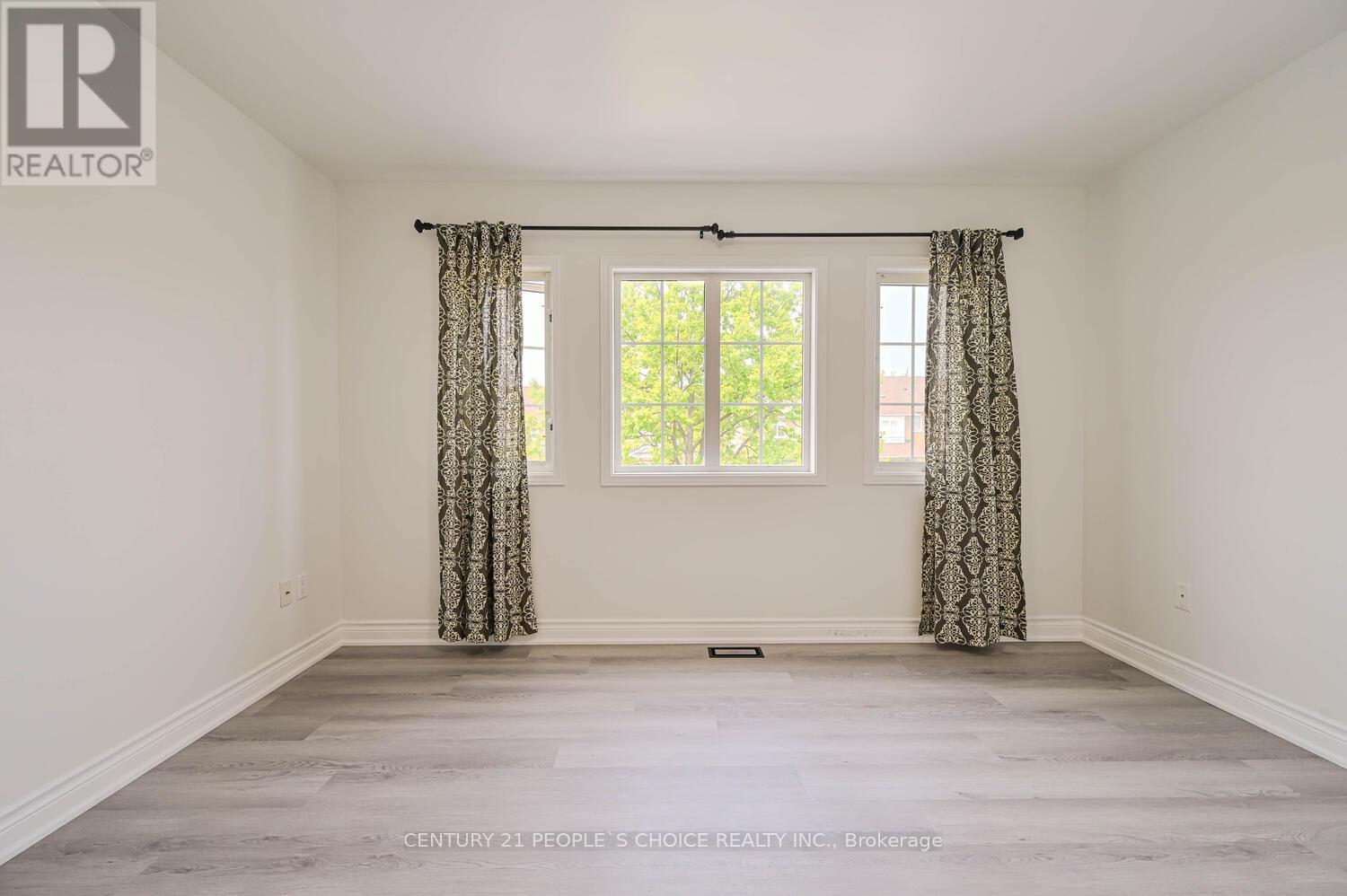 297 Flagstone Way, Newmarket, Ontario  L3X 2R8 - Photo 24 - N12319525