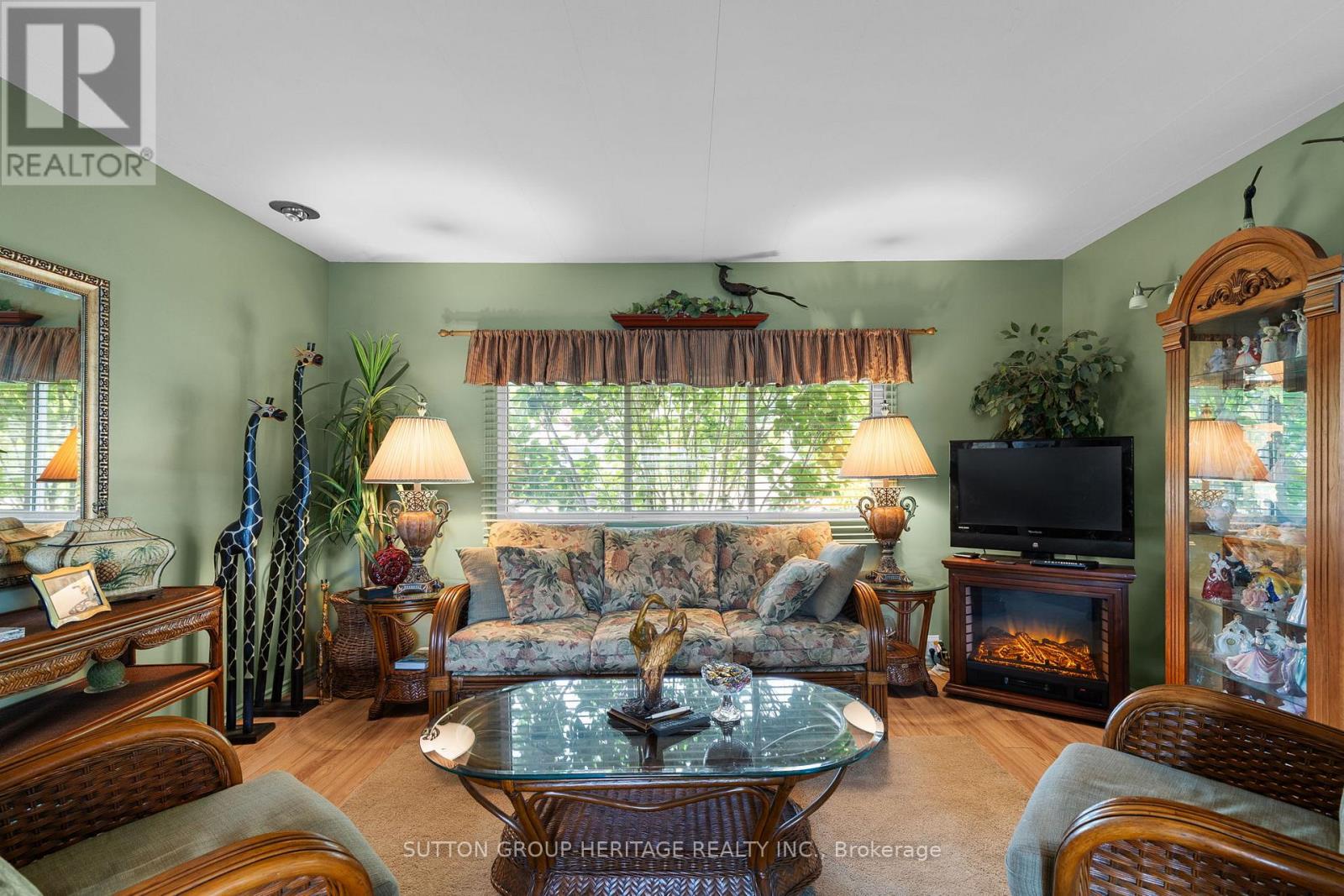 29 Cameron Drive, Oro-Medonte, Ontario  L0L 1T0 - Photo 10 - S12319445