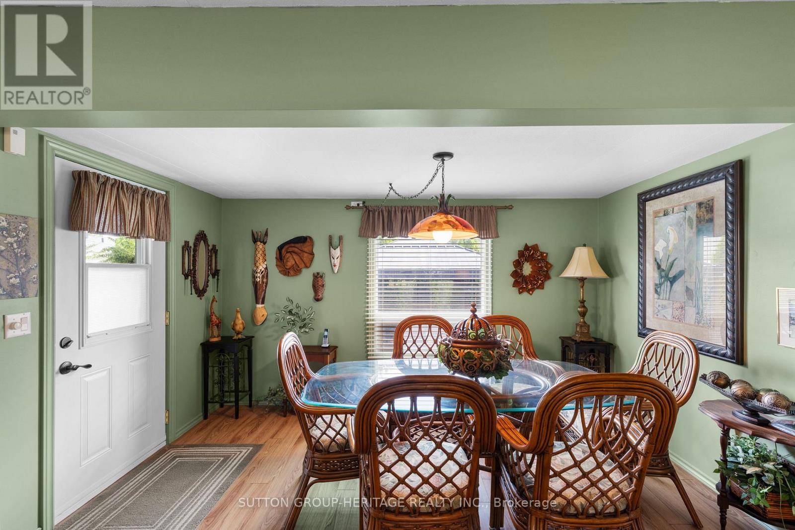 29 Cameron Drive, Oro-Medonte, Ontario  L0L 1T0 - Photo 12 - S12319445