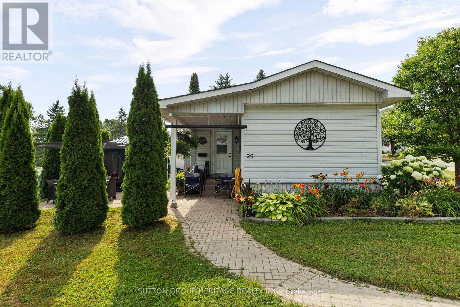 29 Cameron Drive, Oro-Medonte, Ontario  L0L 1T0 - Photo 26 - S12319445