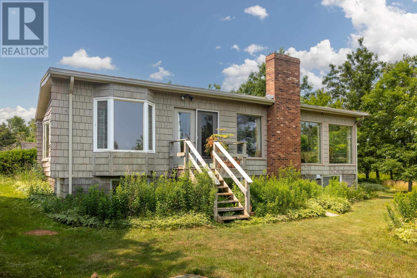 351 Queens Point Road, Tracadie, Prince Edward Island  C0A 1P0 - Photo 12 - 202519372