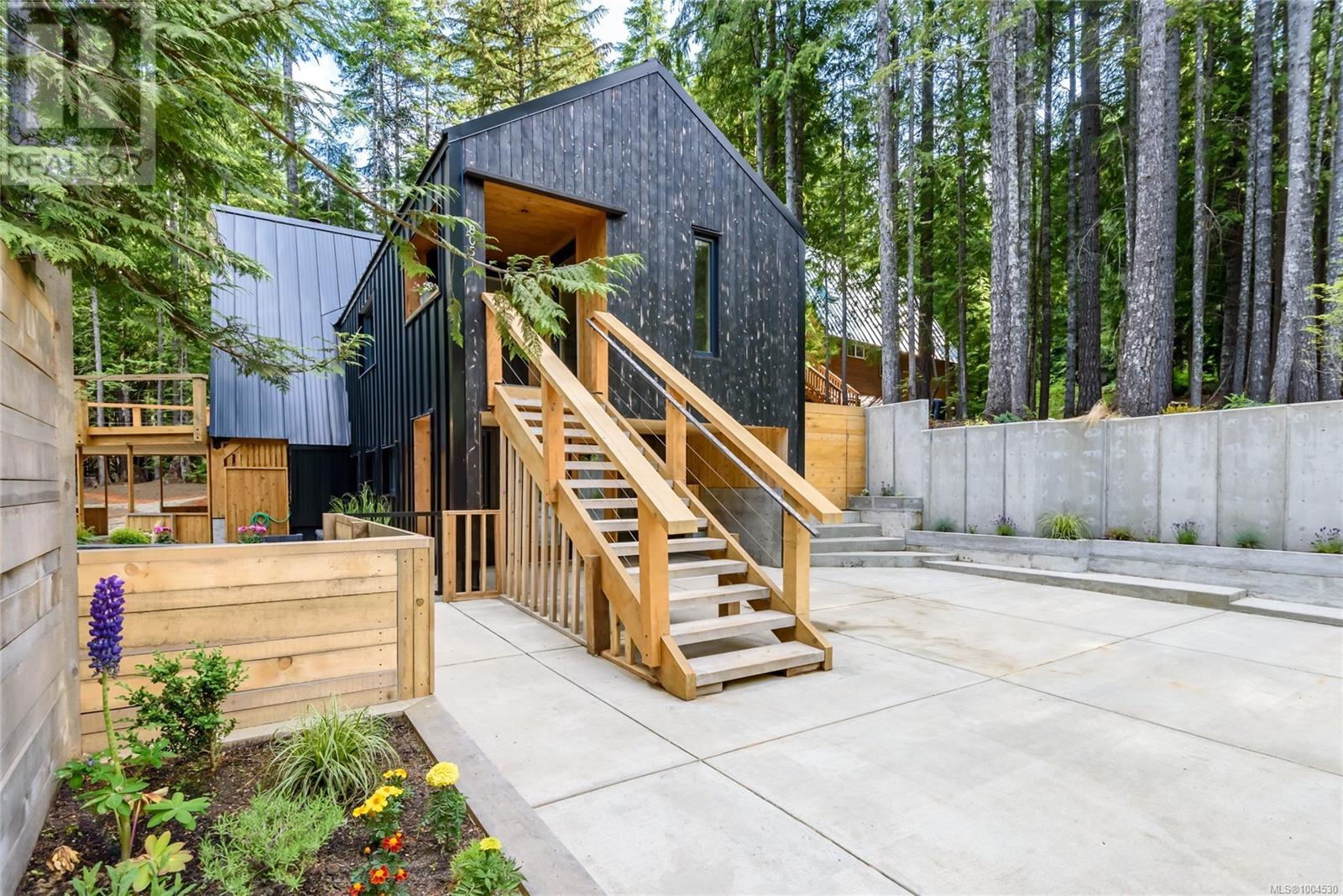 8051 Forbidden Plateau Rd, Courtenay, British Columbia
