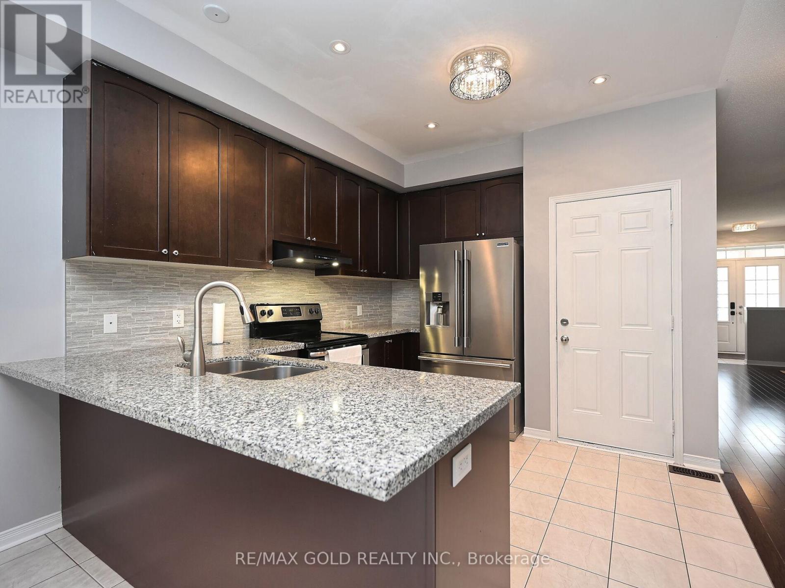 96 Ledger Point Crescent, Brampton, Ontario  L6R 3W1 - Photo 12 - W12319423