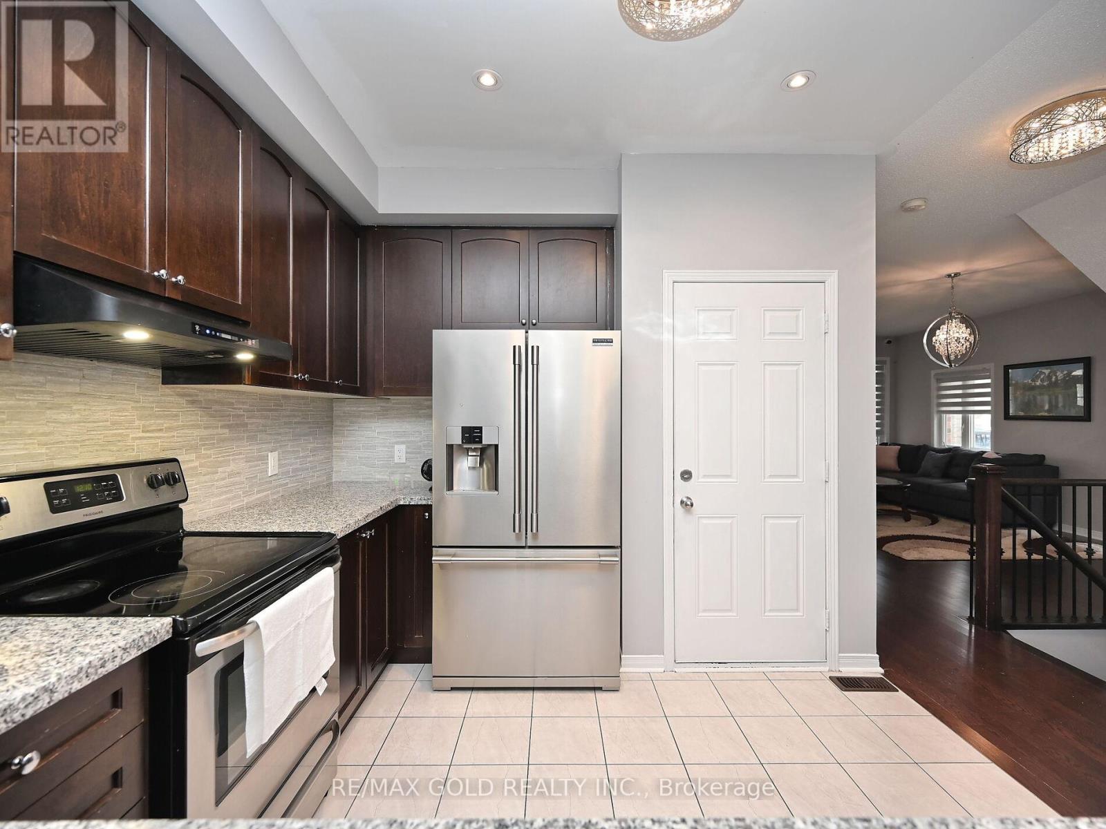 96 Ledger Point Crescent, Brampton, Ontario  L6R 3W1 - Photo 15 - W12319423