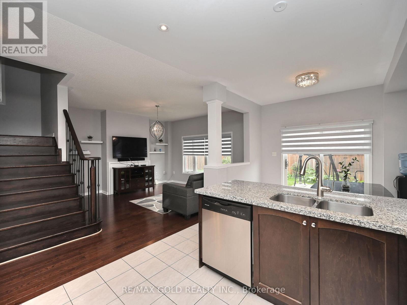 96 Ledger Point Crescent, Brampton, Ontario  L6R 3W1 - Photo 16 - W12319423