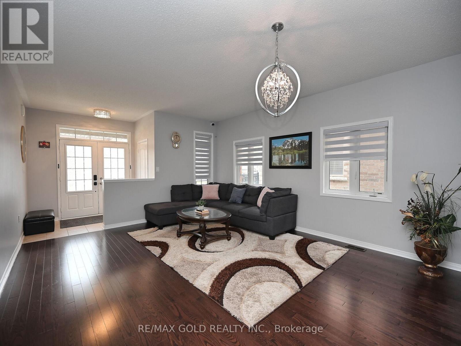 96 Ledger Point Crescent, Brampton, Ontario  L6R 3W1 - Photo 6 - W12319423