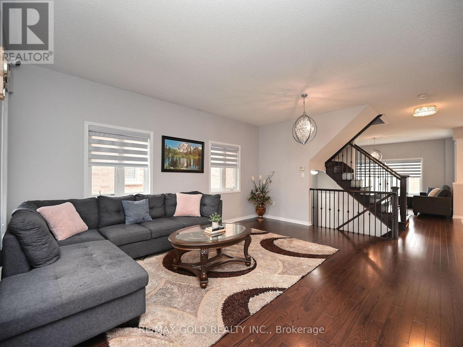96 Ledger Point Crescent, Brampton, Ontario  L6R 3W1 - Photo 7 - W12319423