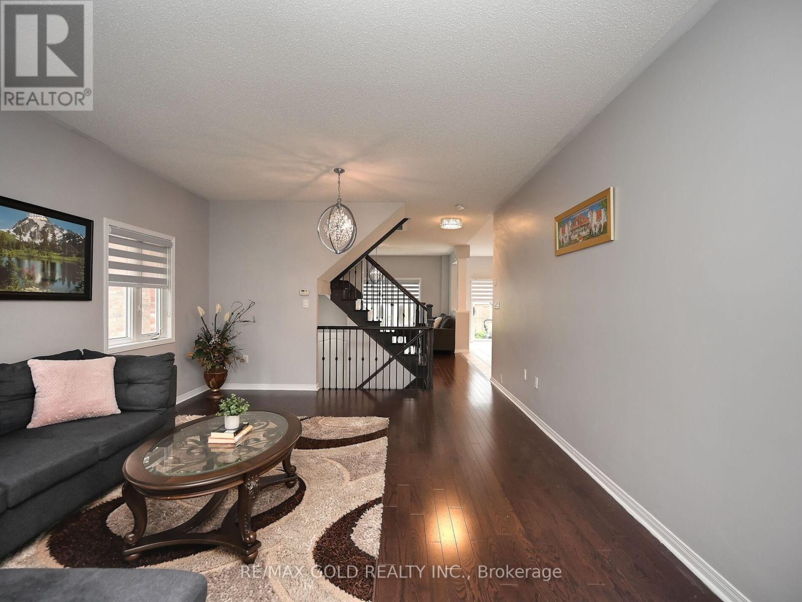96 Ledger Point Crescent, Brampton, Ontario  L6R 3W1 - Photo 9 - W12319423