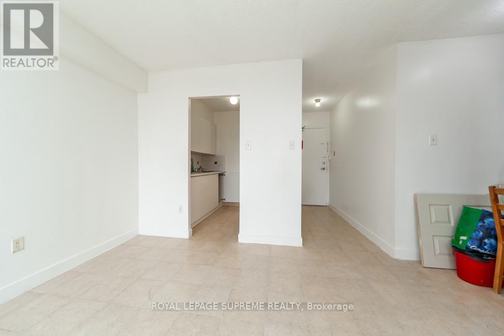 908 - 940 Caledonia Road, Toronto, Ontario  M6B 3Y4 - Photo 16 - W12319449
