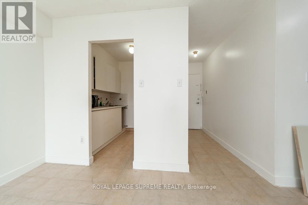 908 - 940 Caledonia Road, Toronto, Ontario  M6B 3Y4 - Photo 17 - W12319449