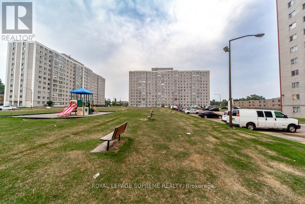 908 - 940 Caledonia Road, Toronto, Ontario  M6B 3Y4 - Photo 36 - W12319449