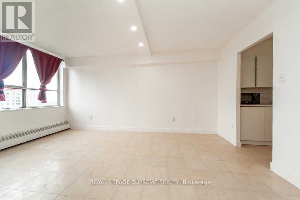 908 - 940 Caledonia Road, Toronto, Ontario  M6B 3Y4 - Photo 9 - W12319449