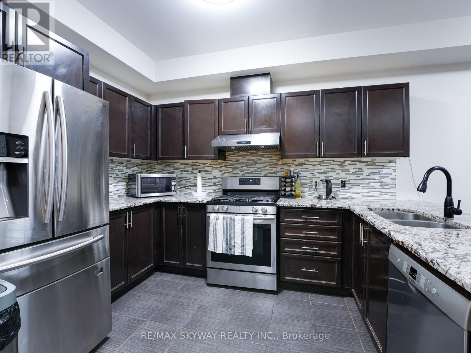 142 Inspire Boulevard, Brampton, Ontario  L6R 3X7 - Photo 20 - W12319473