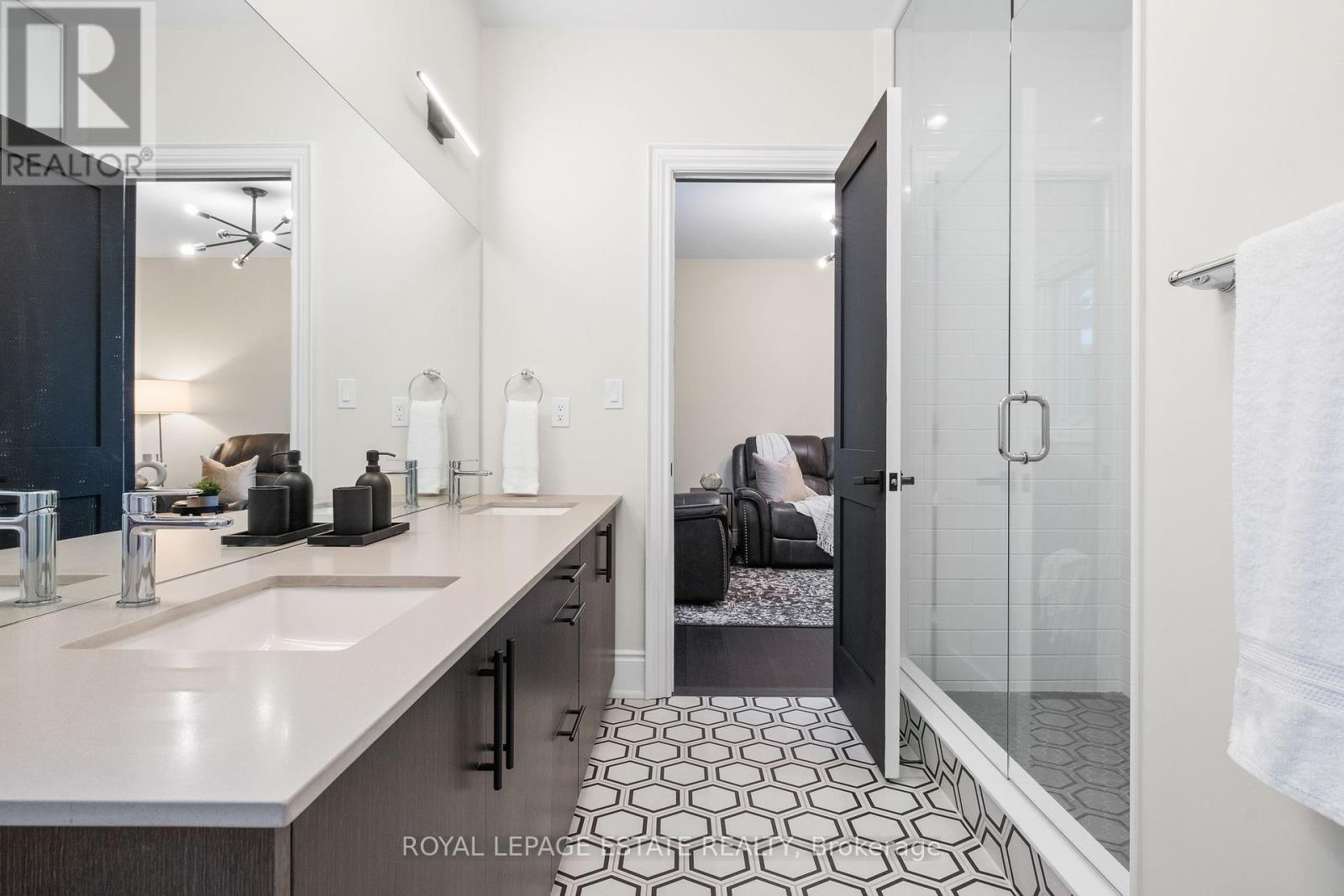 2338 Hyacinth Crescent, Oakville, Ontario  L6M 5M8 - Photo 27 - W12319483