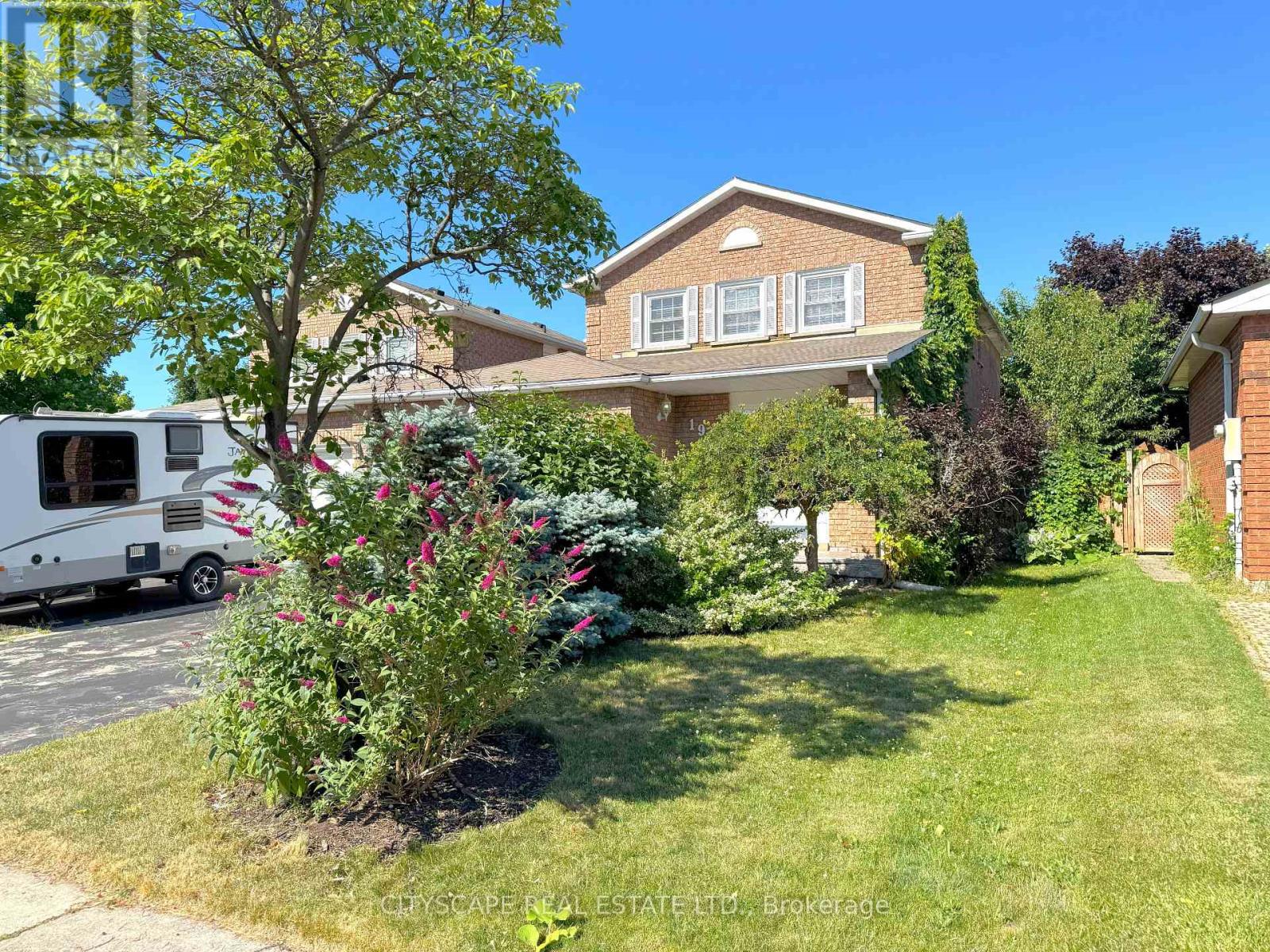 Property at 191 GENESEE DRIVE image 3