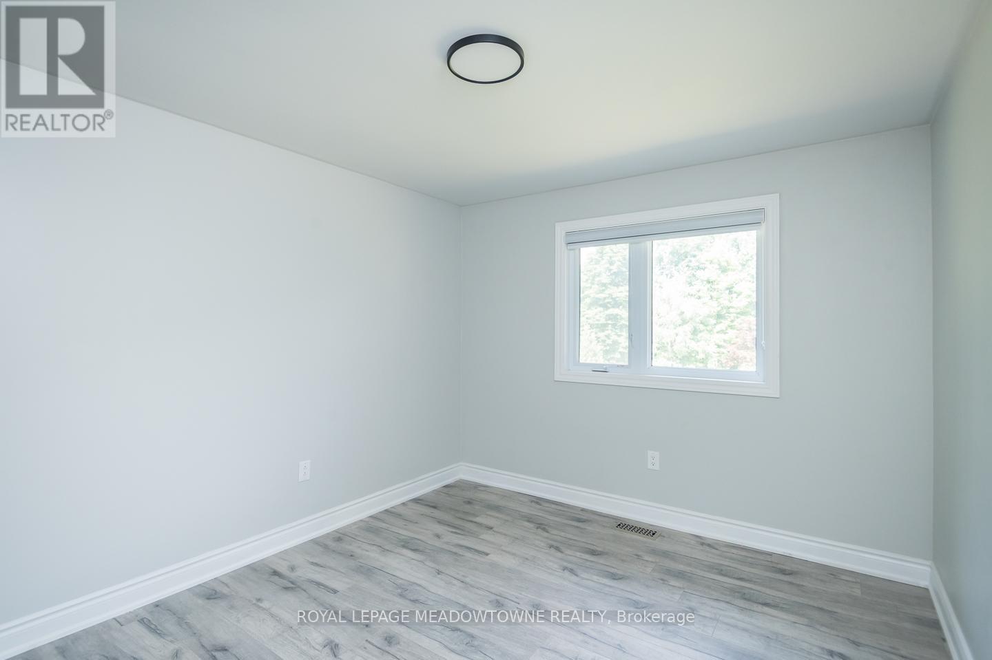 10805 Fourth Line, Halton Hills (Rural Halton Hills), Ontario  L9T 2X9 - Photo 27 - W12319537