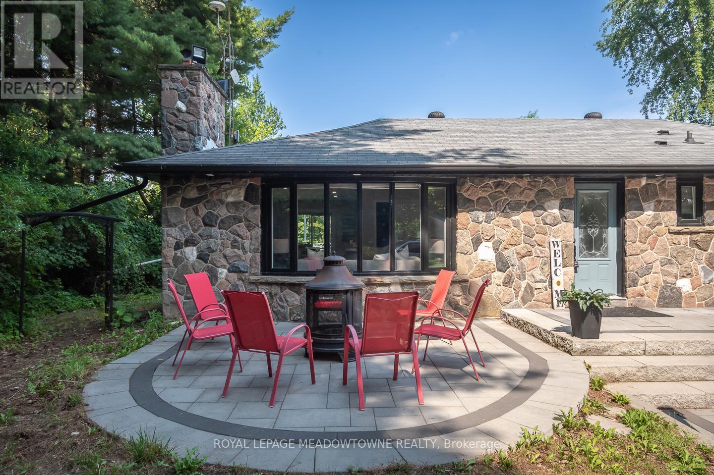 10805 Fourth Line, Halton Hills (Rural Halton Hills), Ontario  L9T 2X9 - Photo 4 - W12319537