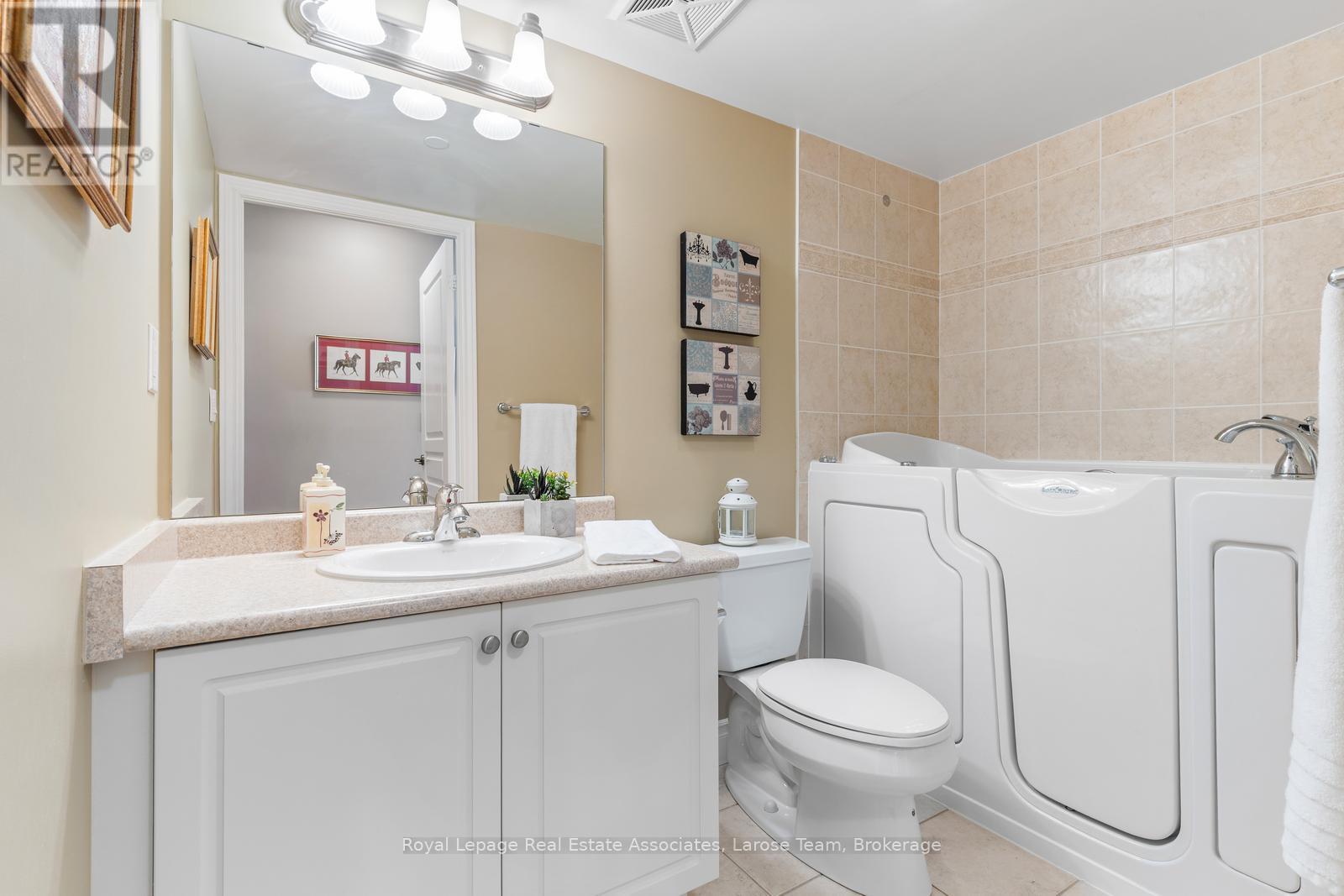 1607 - 3 Marine Parade Drive, Toronto, Ontario  M8V 3Z5 - Photo 18 - W12319552