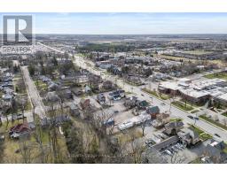 255 KENT STREET W