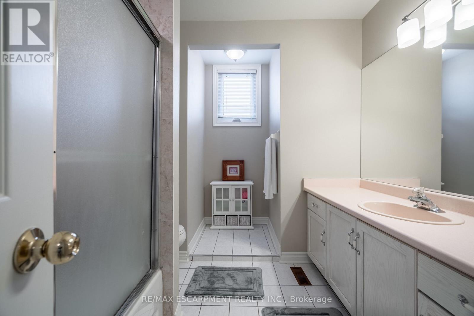 89 Meadowlands Boulevard, Hamilton, Ontario  L9K 1H8 - Photo 24 - X12319420