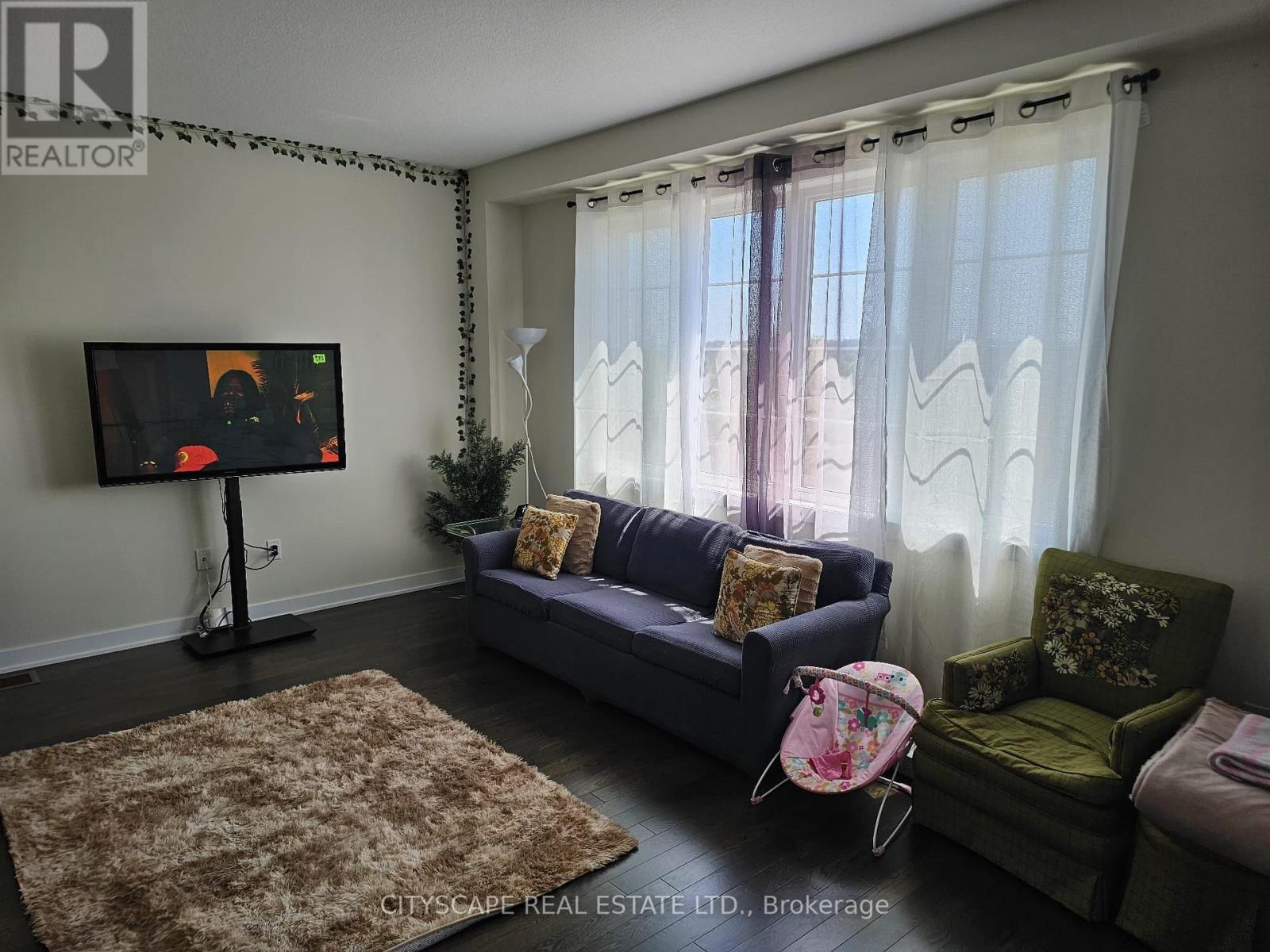 61 Starboard Crescent, Welland, Ontario  L3B 0M7 - Photo 10 - X12319572