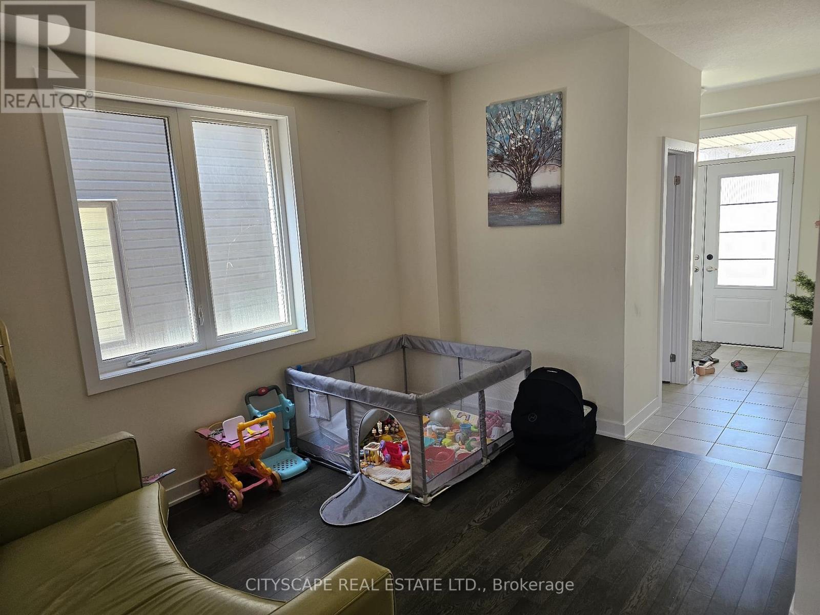 61 Starboard Crescent, Welland, Ontario  L3B 0M7 - Photo 11 - X12319572
