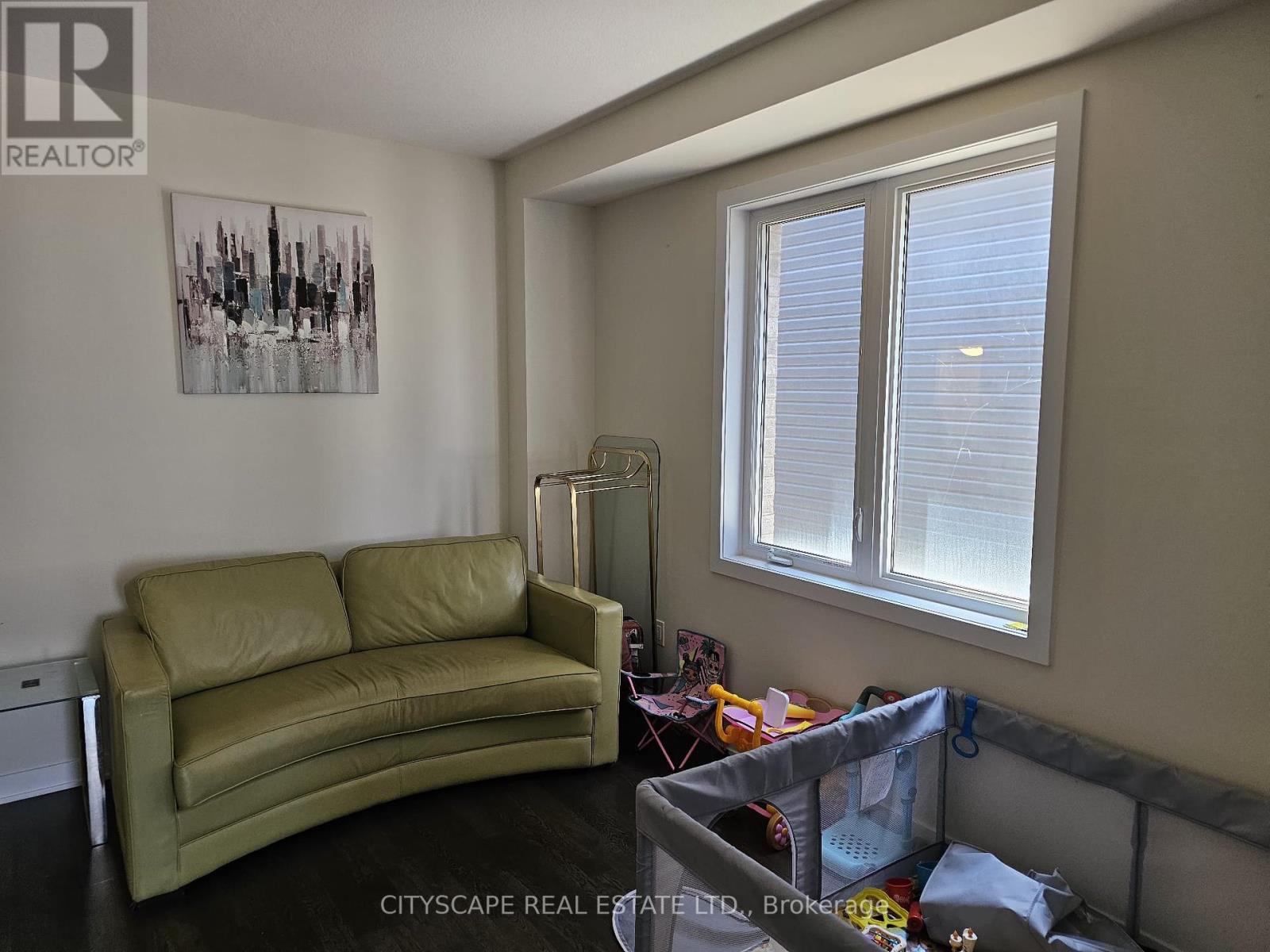 61 Starboard Crescent, Welland, Ontario  L3B 0M7 - Photo 13 - X12319572