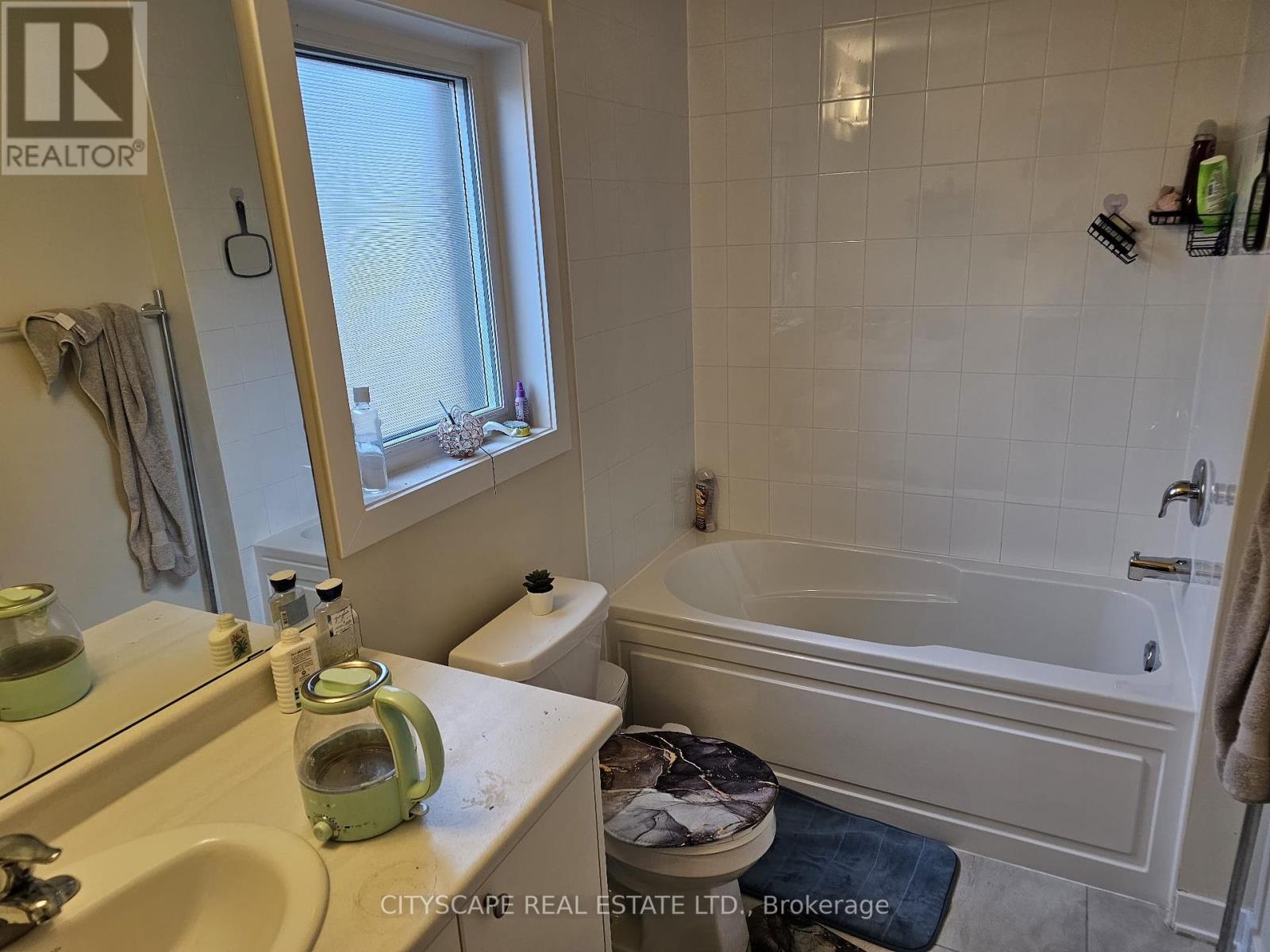 61 Starboard Crescent, Welland, Ontario  L3B 0M7 - Photo 23 - X12319572