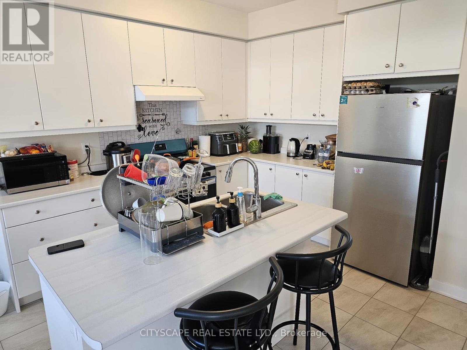 Property at 61 STARBOARD CRESCENT image 5
