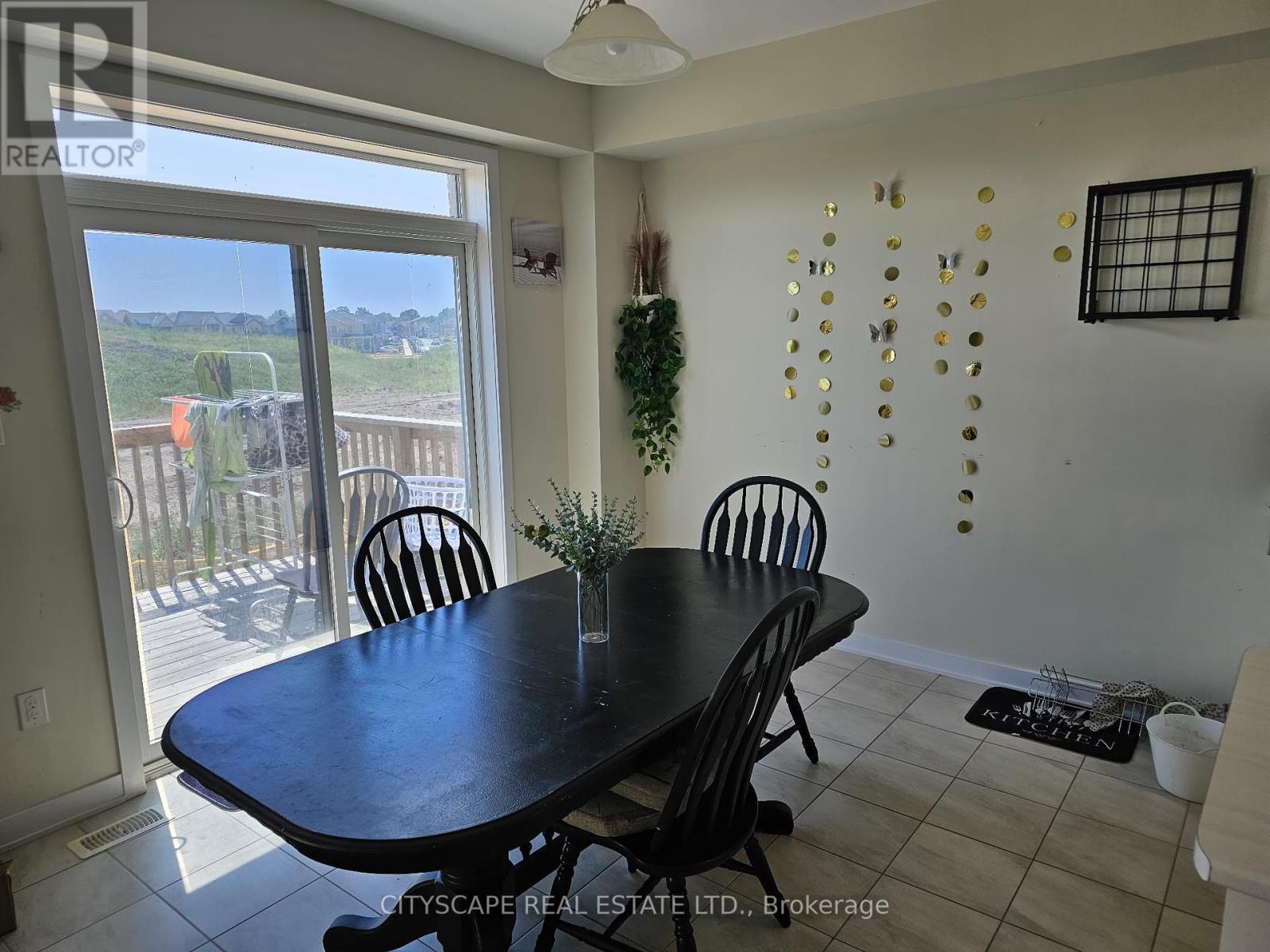 61 Starboard Crescent, Welland, Ontario  L3B 0M7 - Photo 8 - X12319572