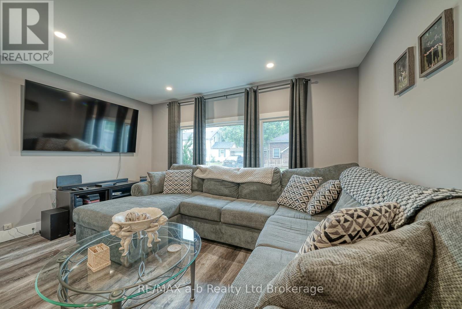 62 William Street, Ingersoll, Ontario  N5C 1M5 - Photo 9 - X12319723