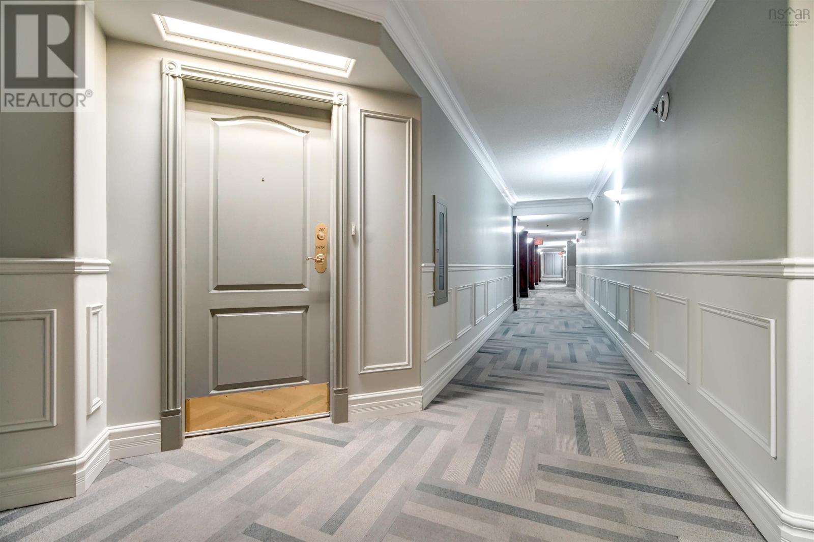 Property at 201 40 Regency Park Drive image 4