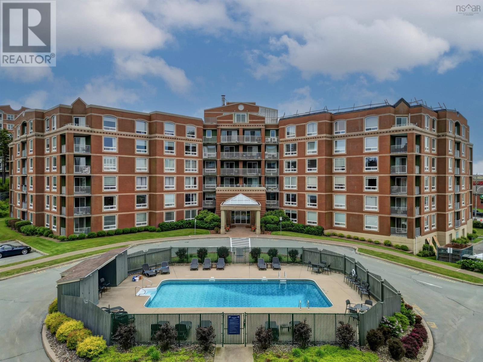 Property at 201 40 Regency Park Drive image 1