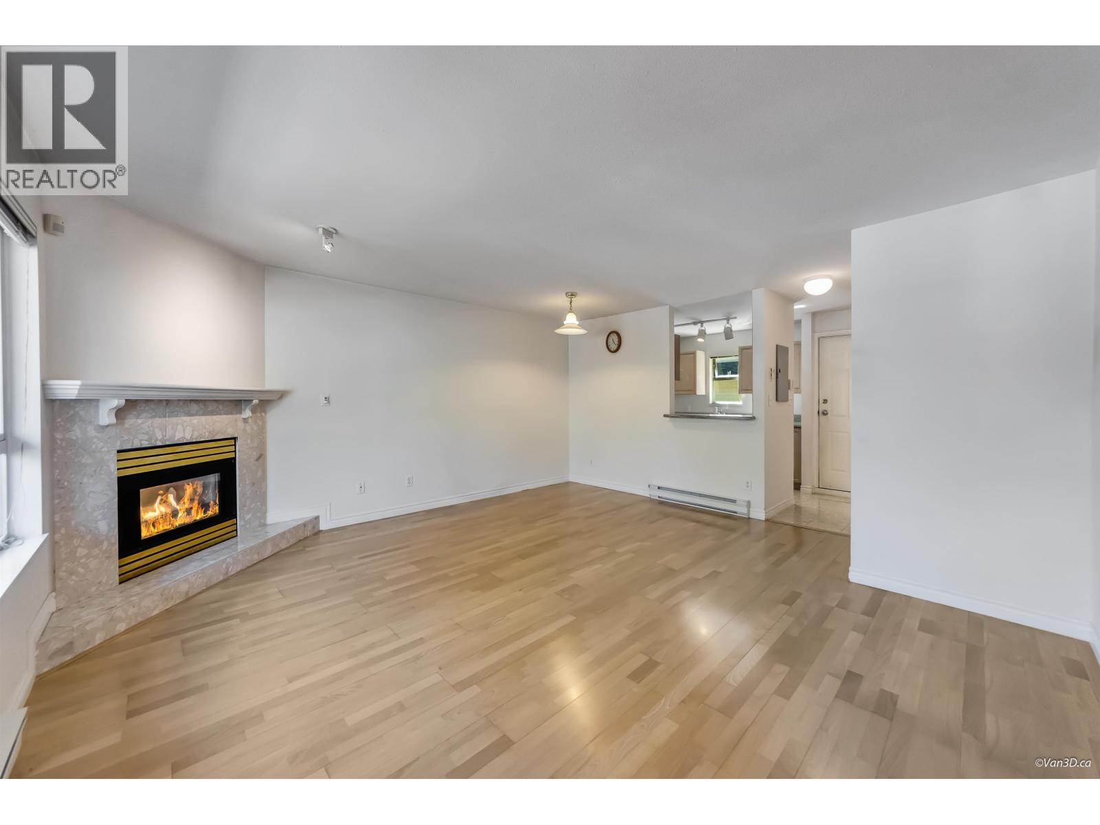 202 3938 Albert Street, Burnaby, British Columbia  V5C 2E1 - Photo 2 - R3030349